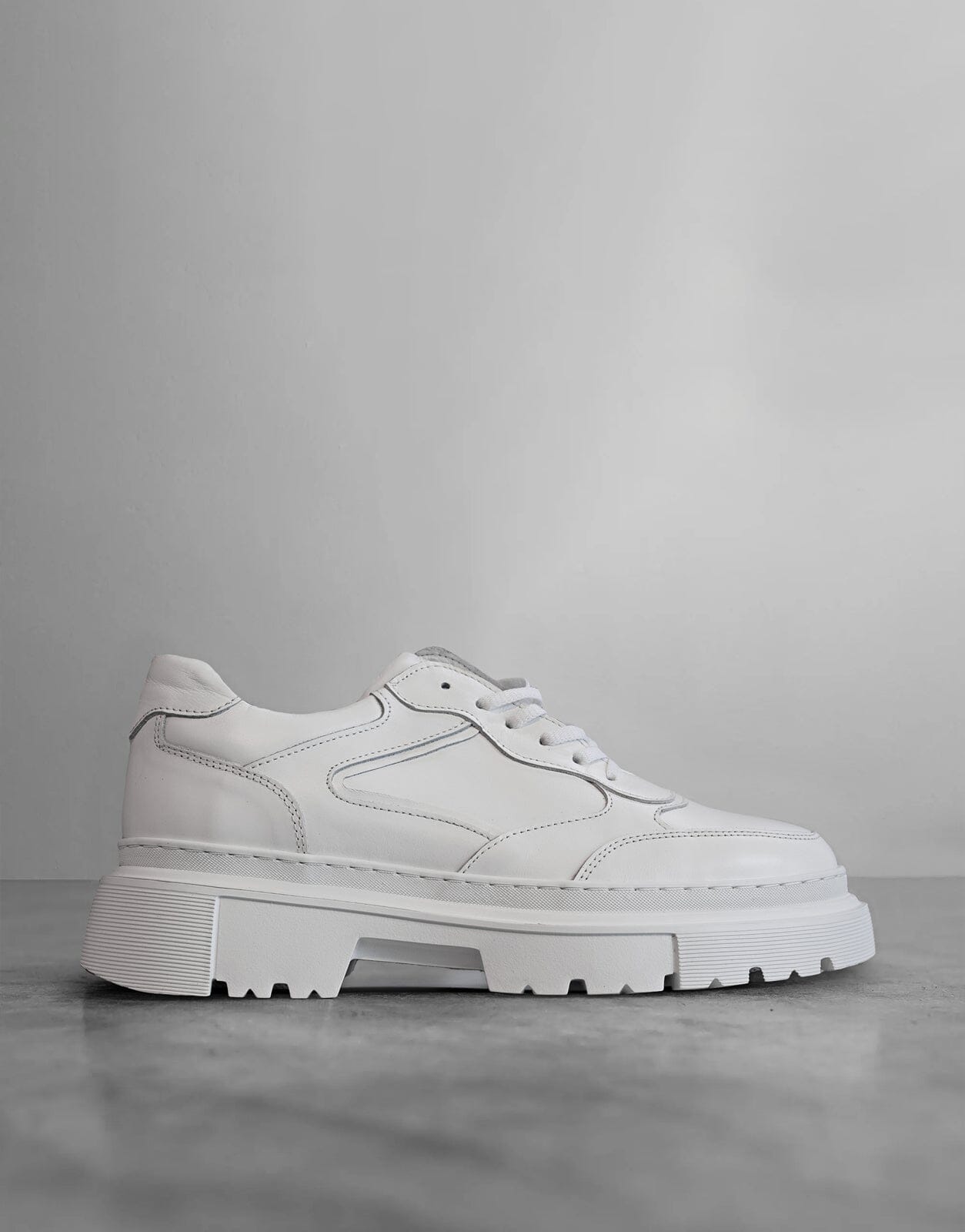 Fade Form White Sneakers - Subwear