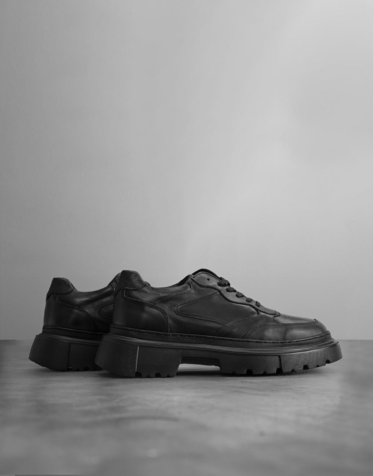 Fade Form Black Sneakers | Subwear