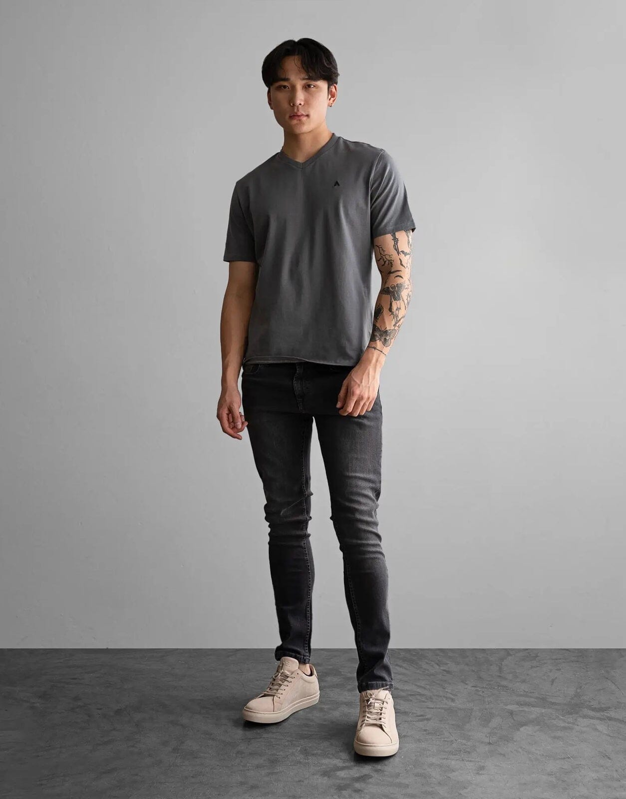 Fade Icon V-Neck Grey T-Shirt - Subwear