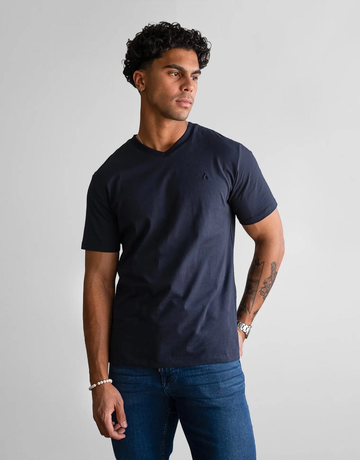 Fade Icon V-Neck Navy T-Shirt - Subwear