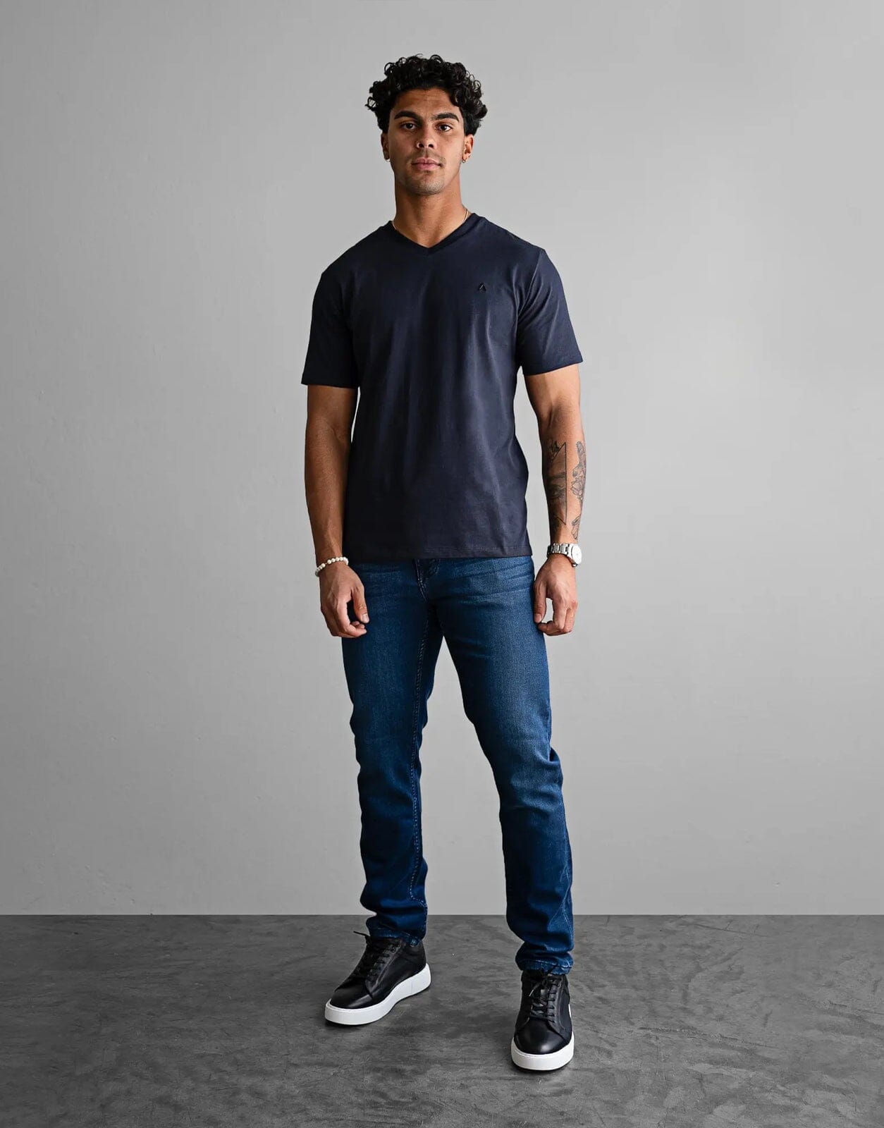 Fade Icon V-Neck Navy T-Shirt - Subwear